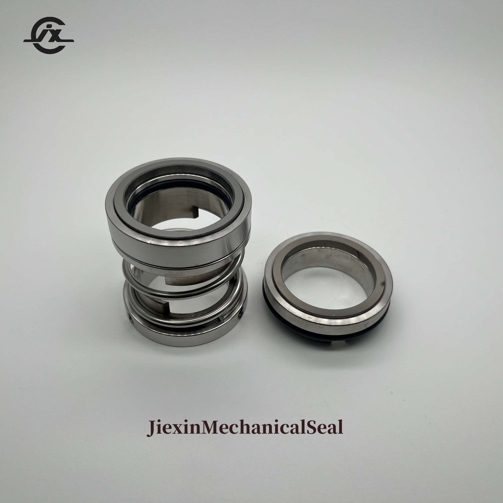 ZU43 44 High Temperature Automotive Water Pump Seal 100m General Speed
